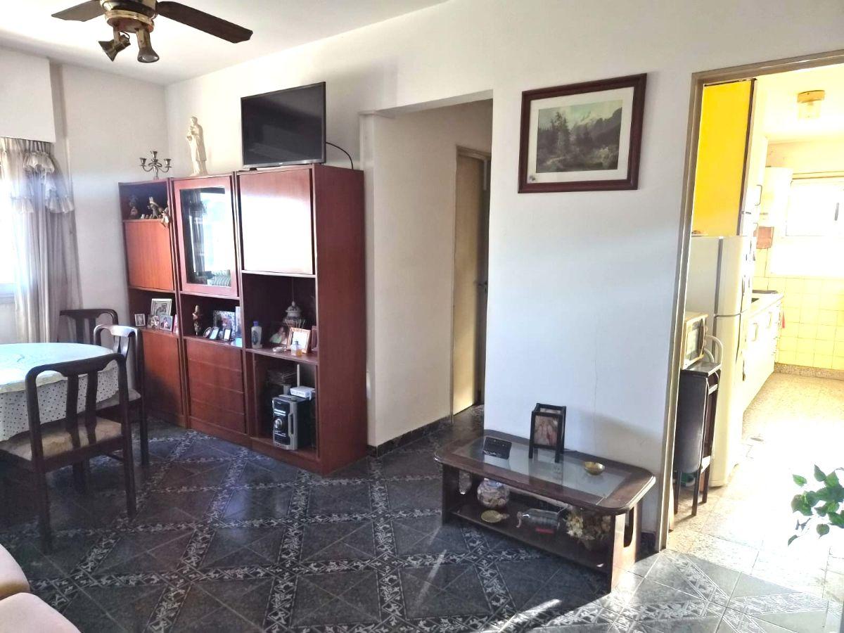 Foto de Departamento 2 Ambientes en Venta Villa del Parque. Oportunidad!!, imagen 2