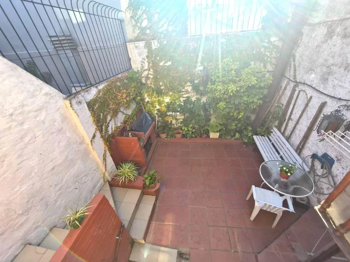 Excelente Casa en Triplex con Cochera, Patio y Parrilla – Monte Castro. APTO CREDITO HIPOTECARIO 3