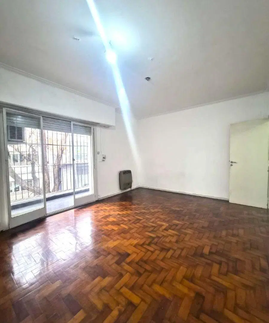 Hermoso PH 3 Ambientes al frente en Caballito. Oportunidad!!! 8