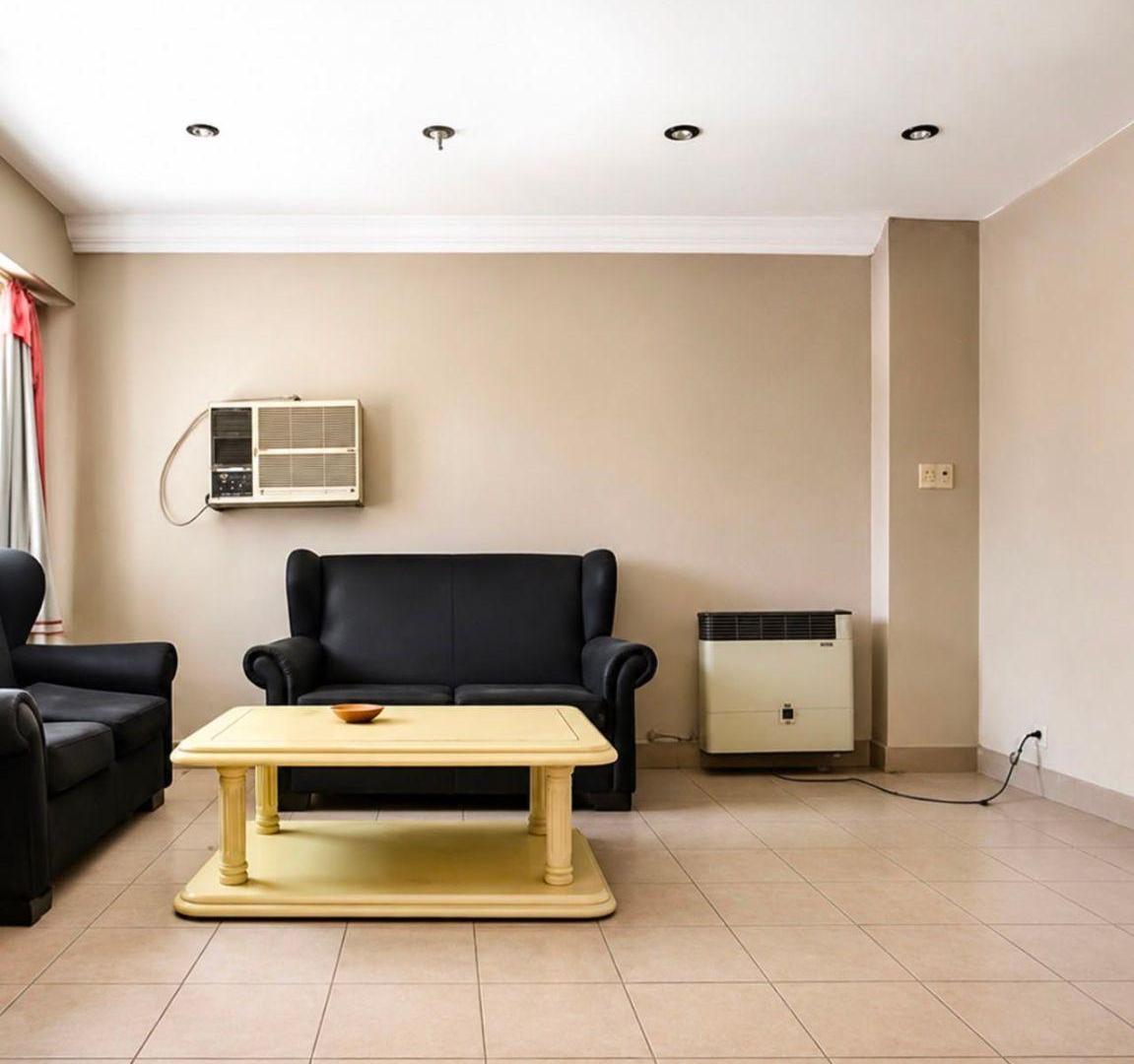 Foto de Venta Casa 5 ambientes con Garaje y amplio parque a Reciclar!!, imagen 4