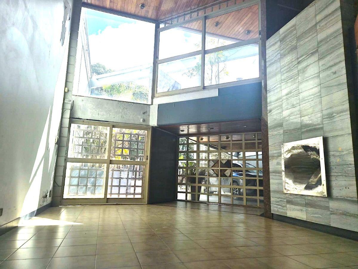 Foto de Casa en Venta 4 amb + Jardin + Pileta + Cochera sobre lote de 8,66 x 45, imagen 3