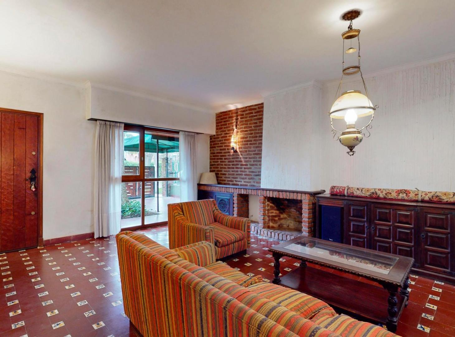 Foto de Casa en Venta en Parque Luro, imagen 2