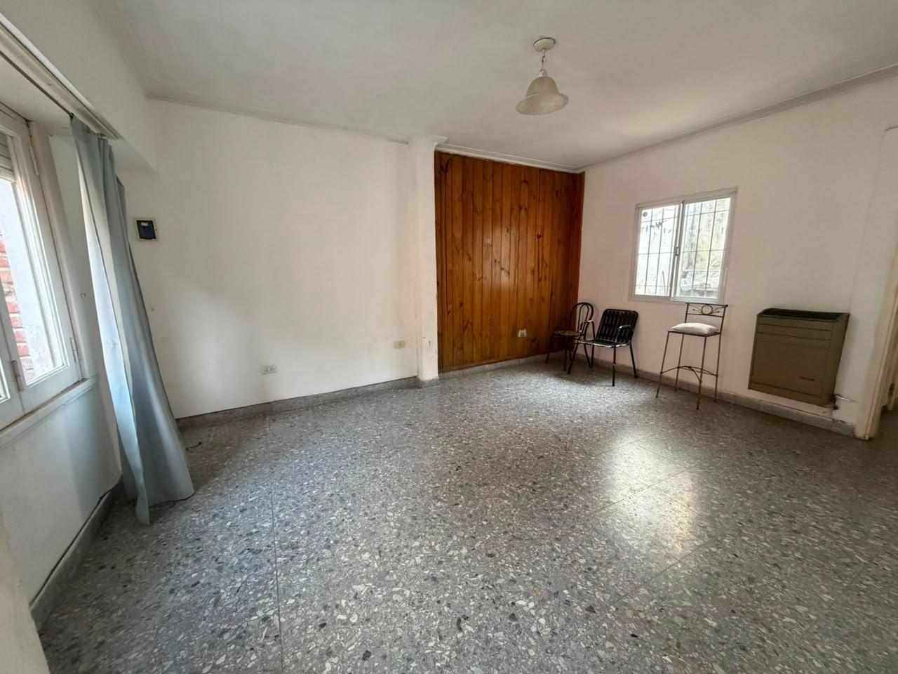 Foto de PH en Venta en Parque Luro, imagen 3
