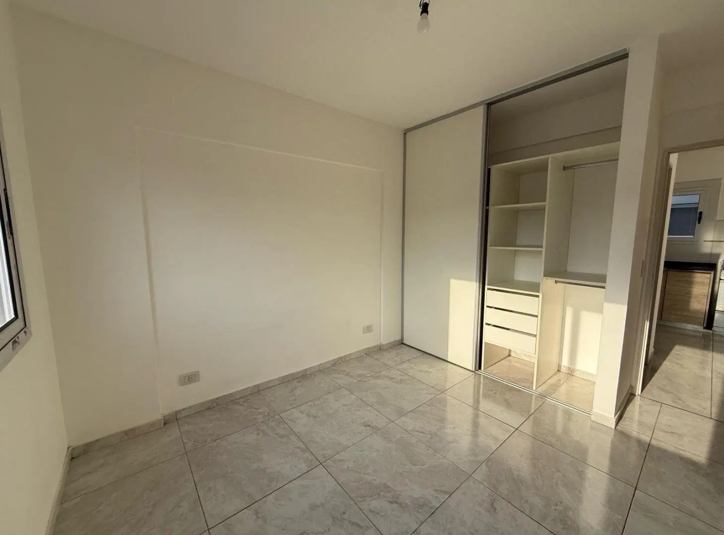 Departamento 2 ambientes en alquiler Moron 4
