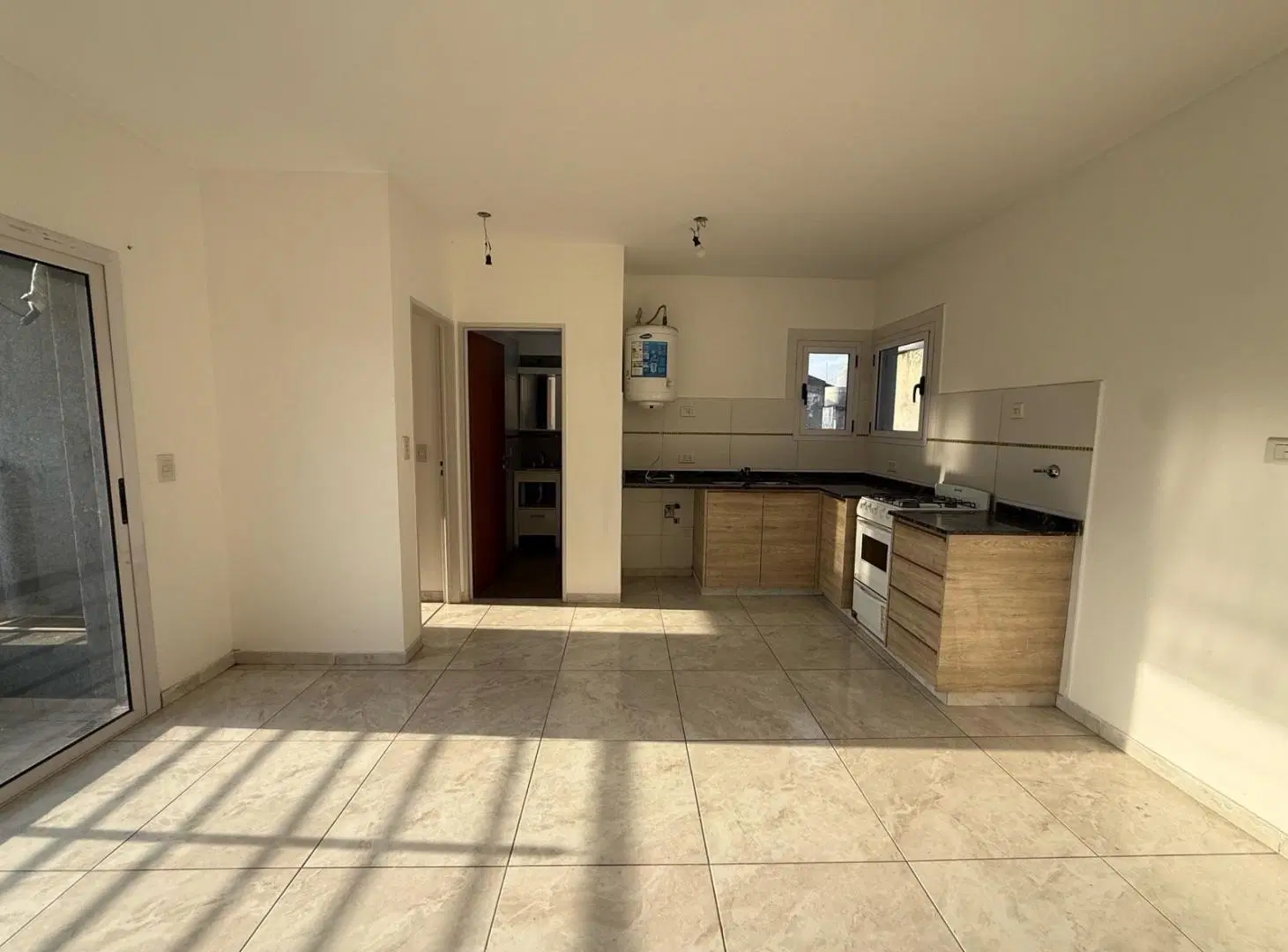 Departamento 2 ambientes en alquiler Moron 2