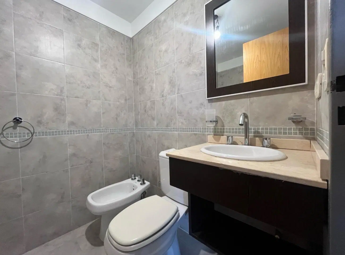 Departamento 1 ambiente con balcon en Alquier - Moron sur 5
