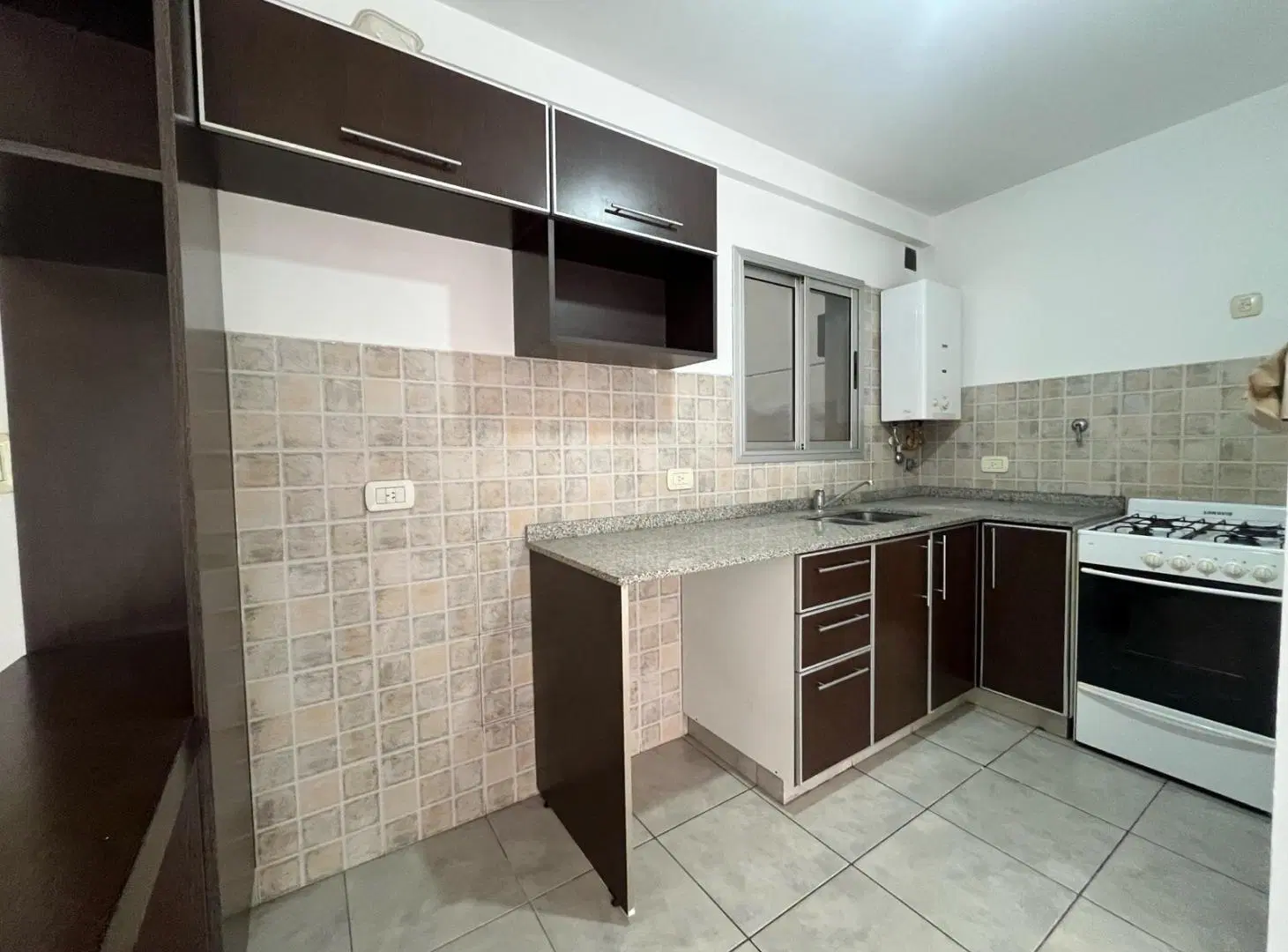 2 ambientes con cochera Departamento en Alquiler - Moron sur 4