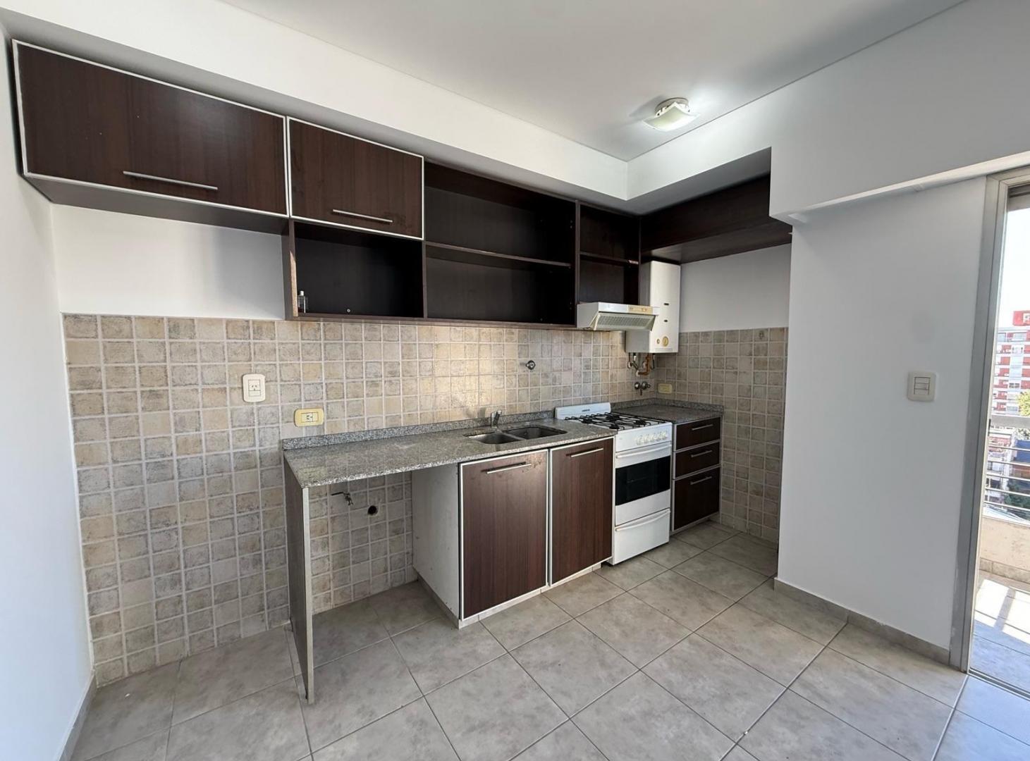 Foto de Departamento 2 ambiente en ALQUILER con balcon - Moron centro, imagen 5