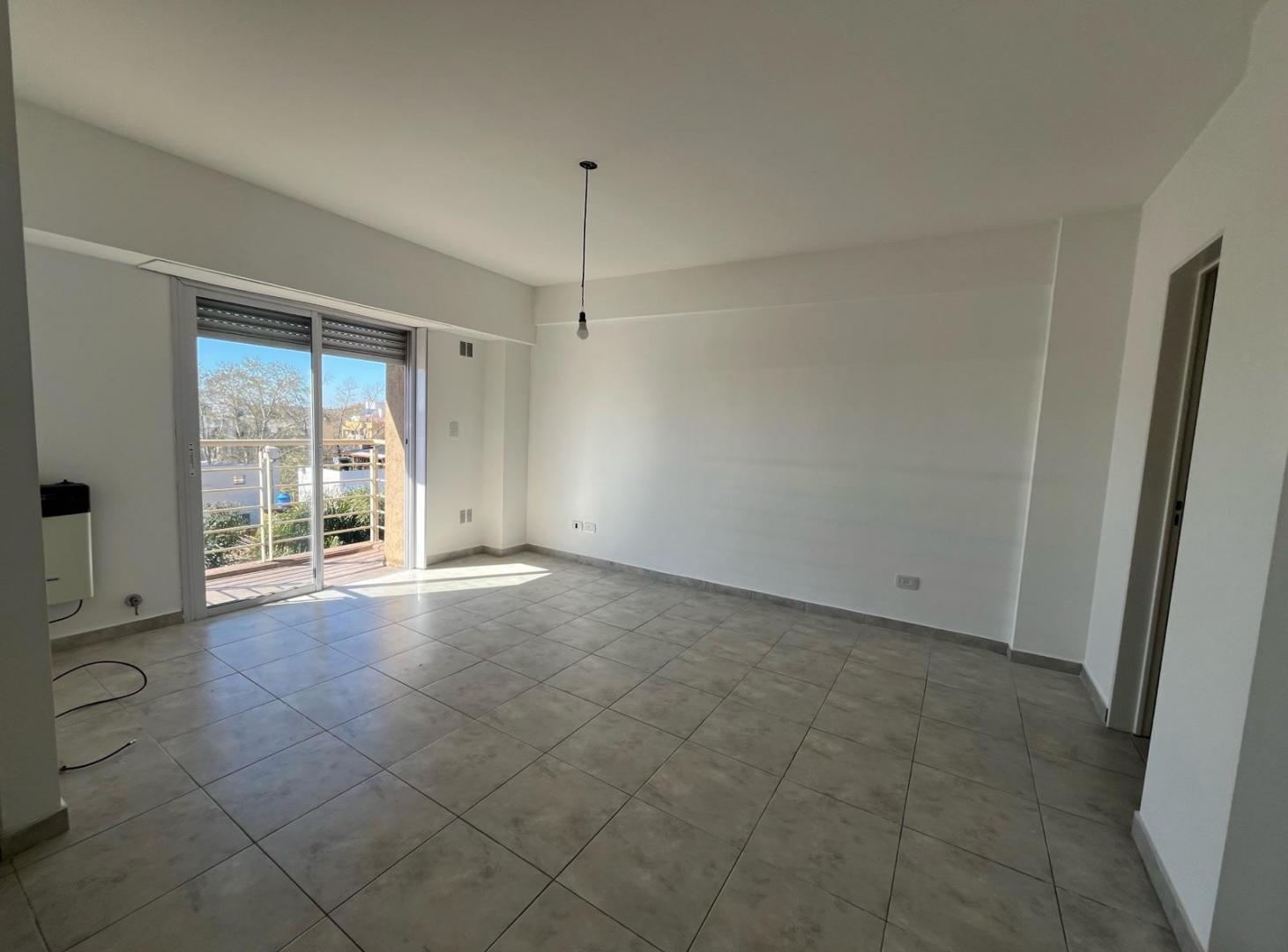 Foto de Departamento en venta - Moron sur, imagen 2