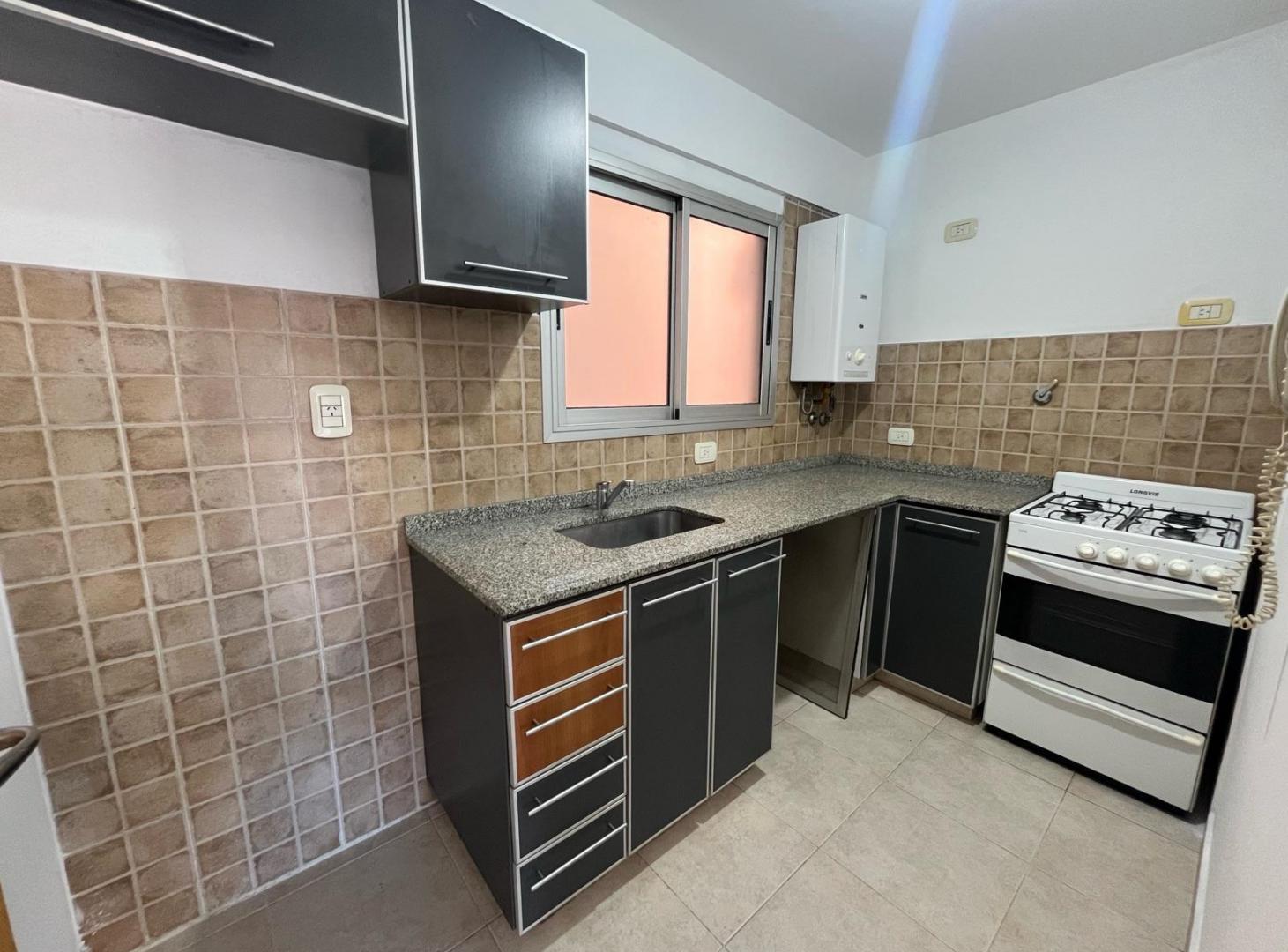 Foto de Departamento en alquiler- Moron sur, imagen 1