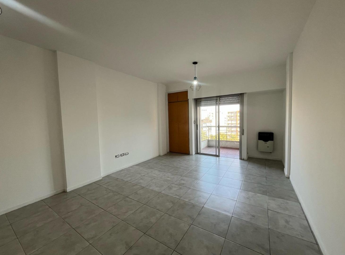 Foto de 1 ambiente con balcon Departamento en alquiler - Moron, imagen 3