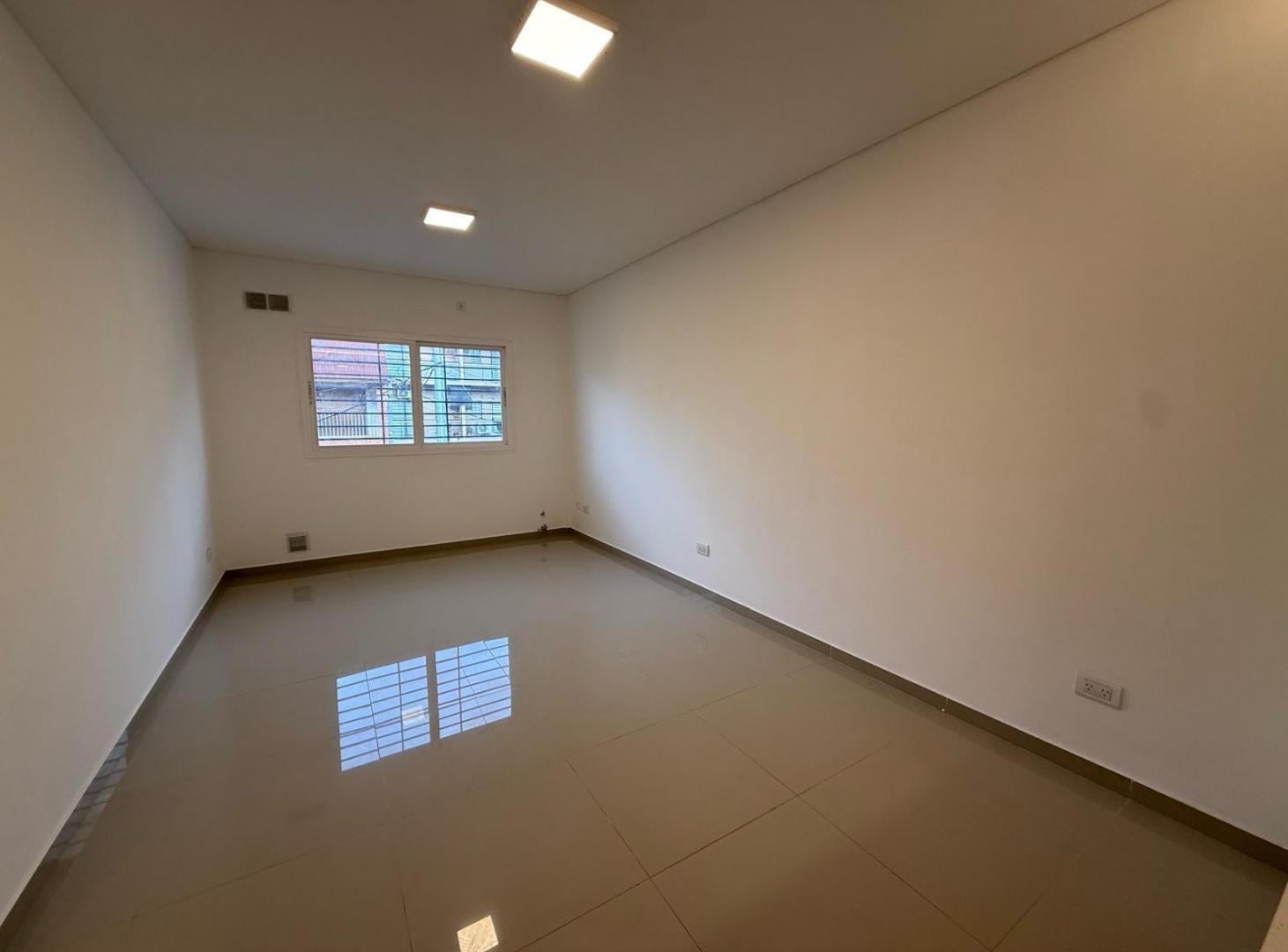 Foto de Departamento 3ambientes Terraza Privada y Cochera -Ramos Mejia, imagen 5