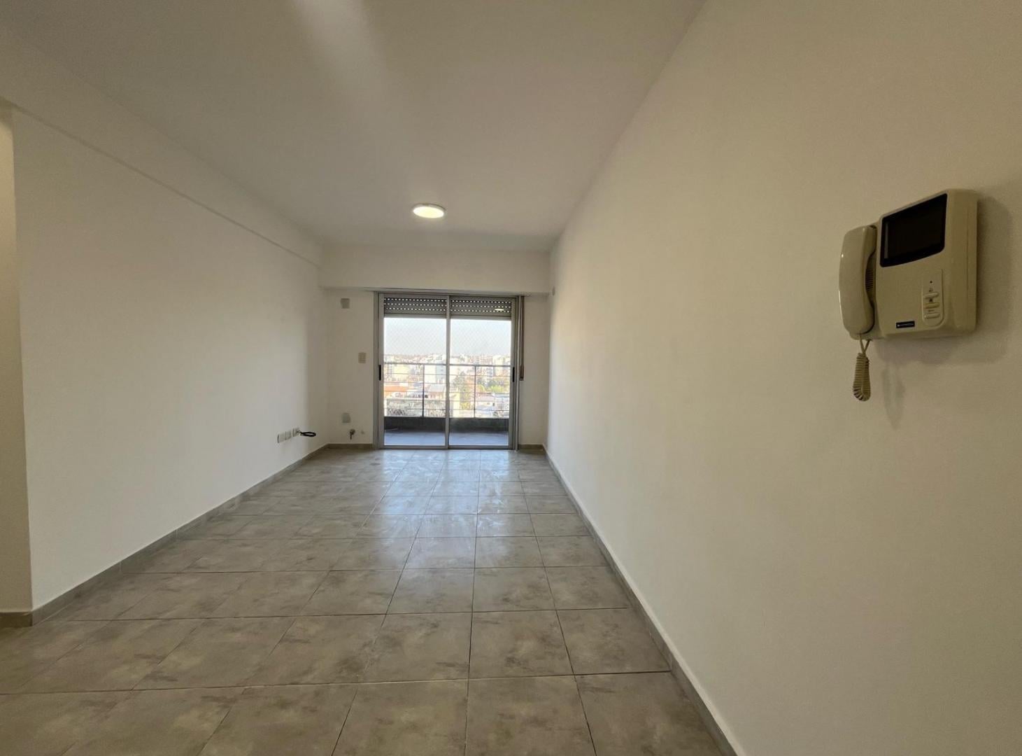 Foto de 2 ambientes cocina separada y cochera alquiler - Moron - departamento, imagen 3