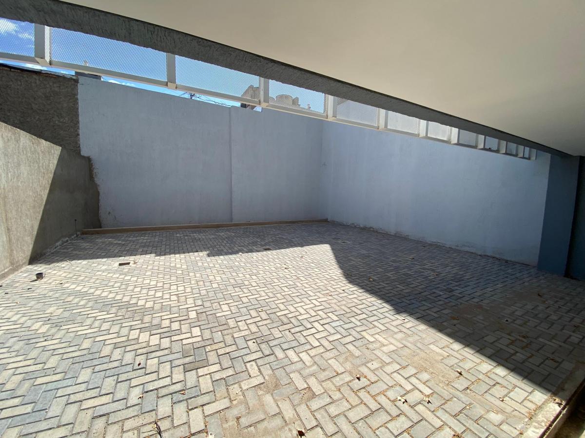 Departamento en Venta de 2 Dorm. C/ Cochera en Quinta Sección 3