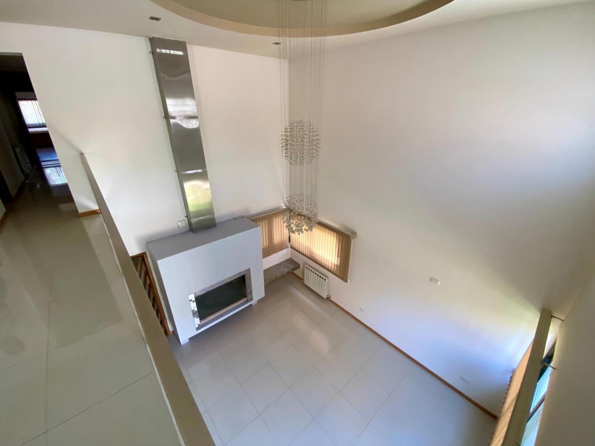 Casa de Diseño en Venta en Barrio La Bajada Guaymallen 3