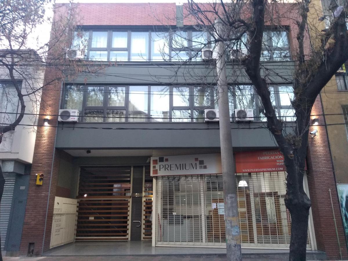 Excelente Departamento Tipo Dúplex en Venta en Microcentro 2