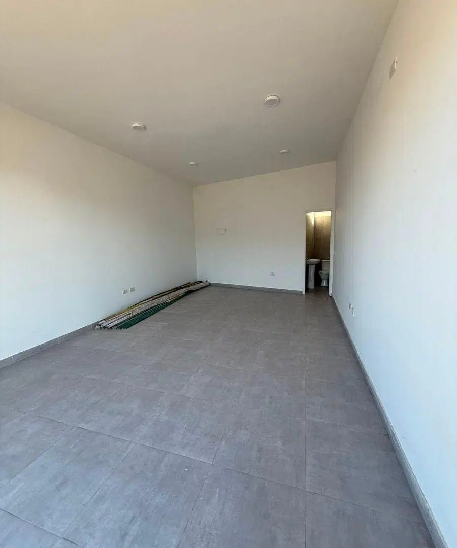 LOCAL COMERCIAL EN VENTA 2