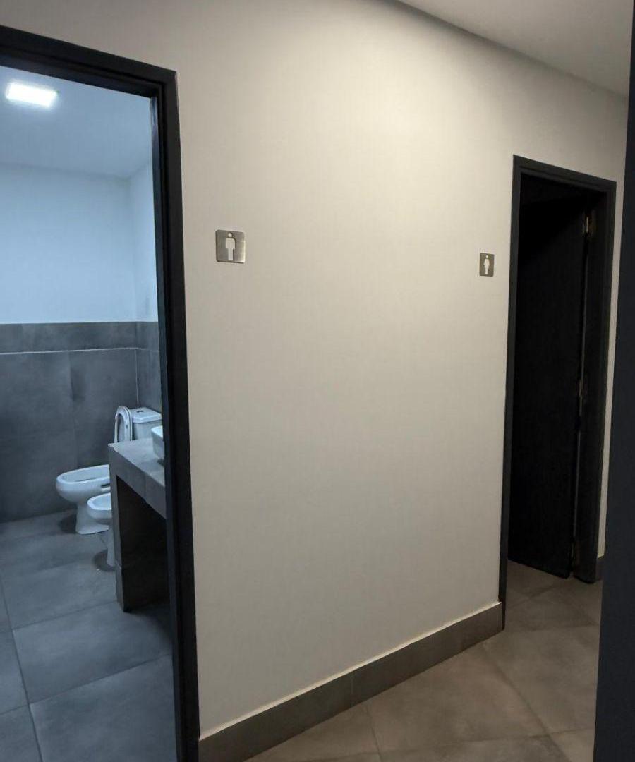 Foto de Imponente Nave industrial, imagen 3