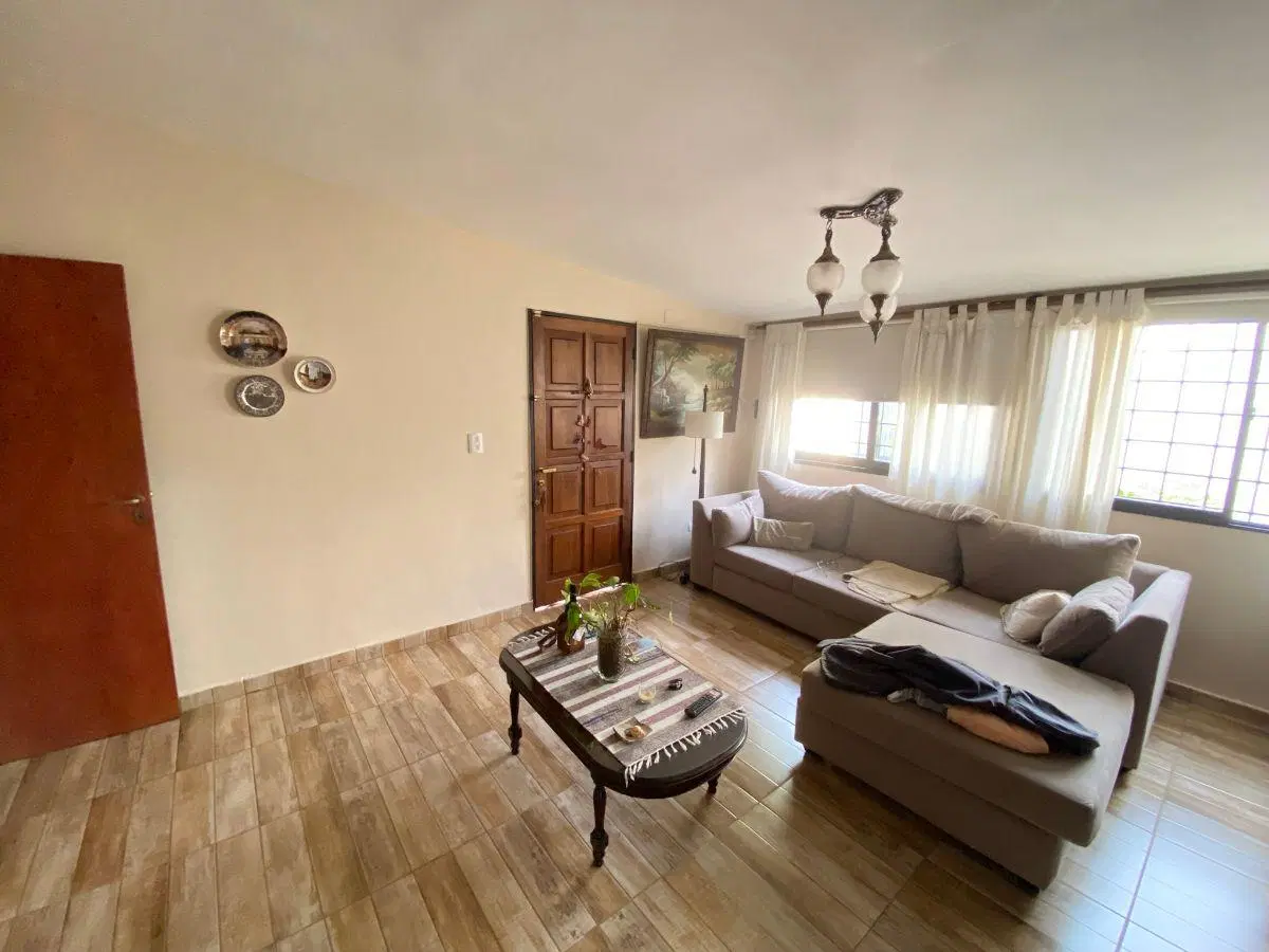 Hermosa Casa en venta en Barrio Cementista II 4