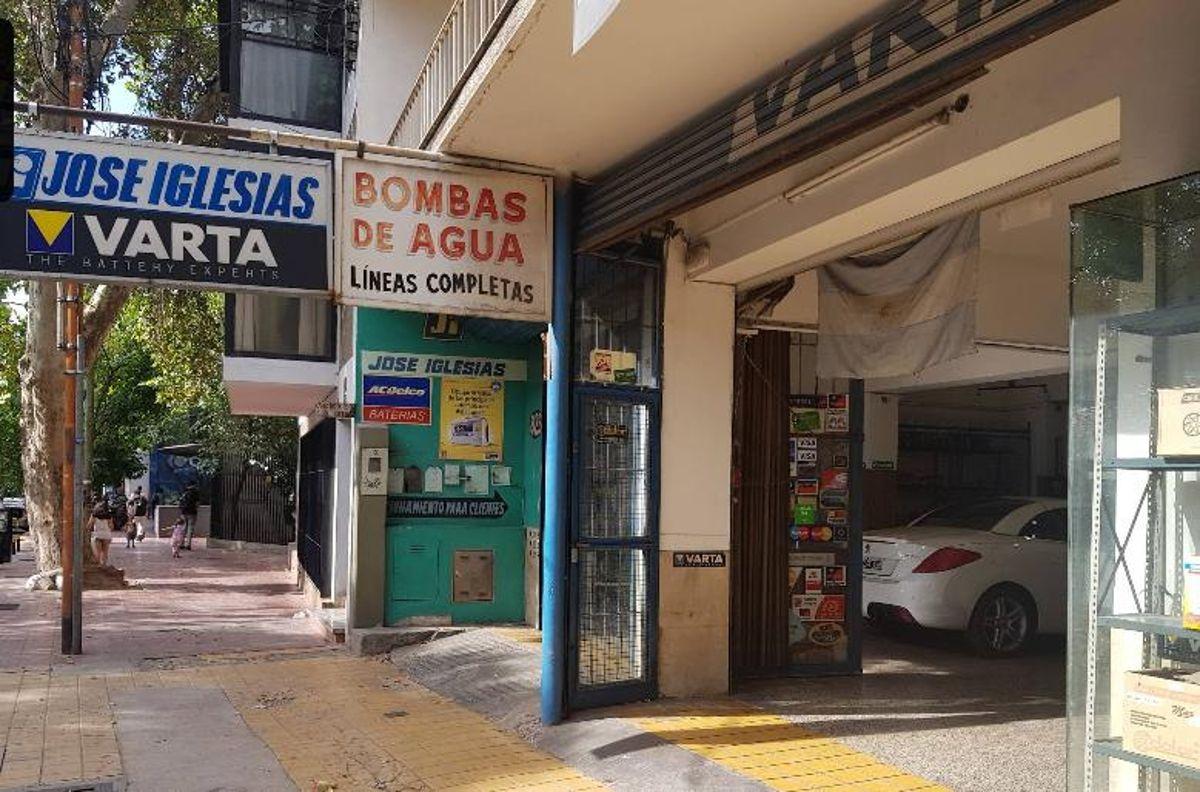 Foto de Local comercial y galpón en alquiler ubicado en Microcentro, imagen 2