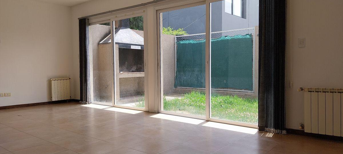 Foto de Dúplex en venta con cochera en Carrodilla, imagen 2
