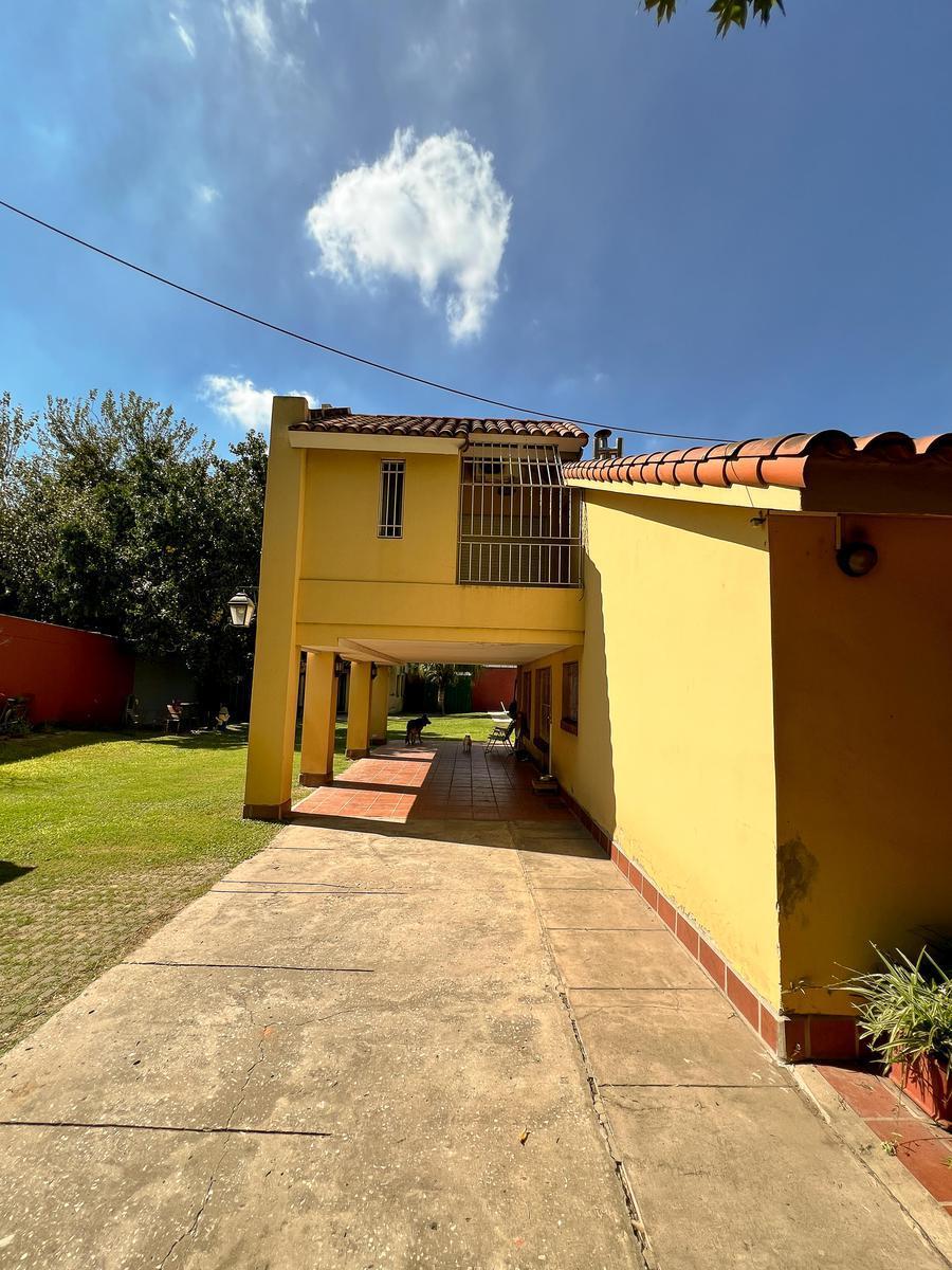 Casa 4 Habitaciones y Piscina, Venezuela 728 Bis, Fisherton, Rosario 1