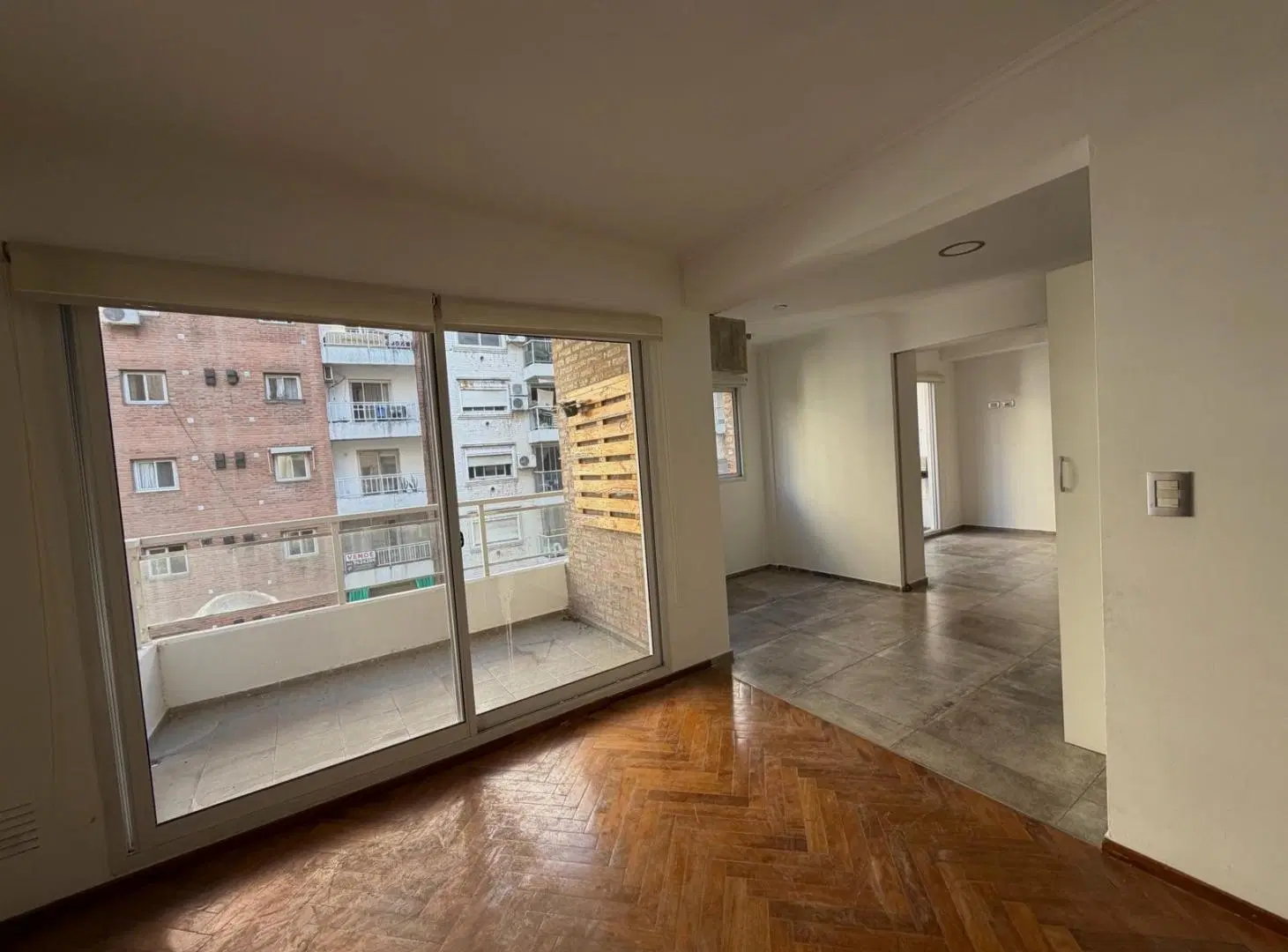 Venta departamento de 3 dormitorios piso exclusivo con cochera en Zona Río 4
