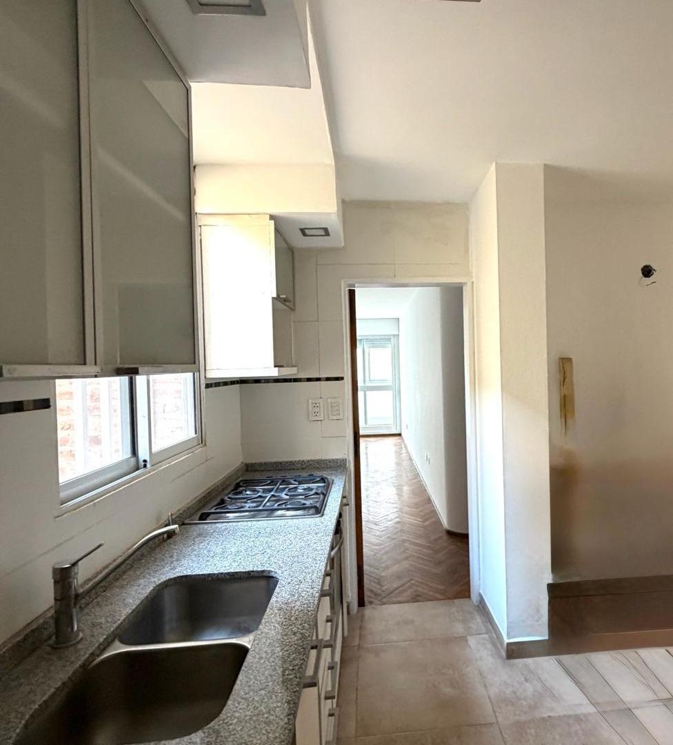 Foto de Venta dpto. 2 dormitorios con balcón Italia al 700, imagen 5