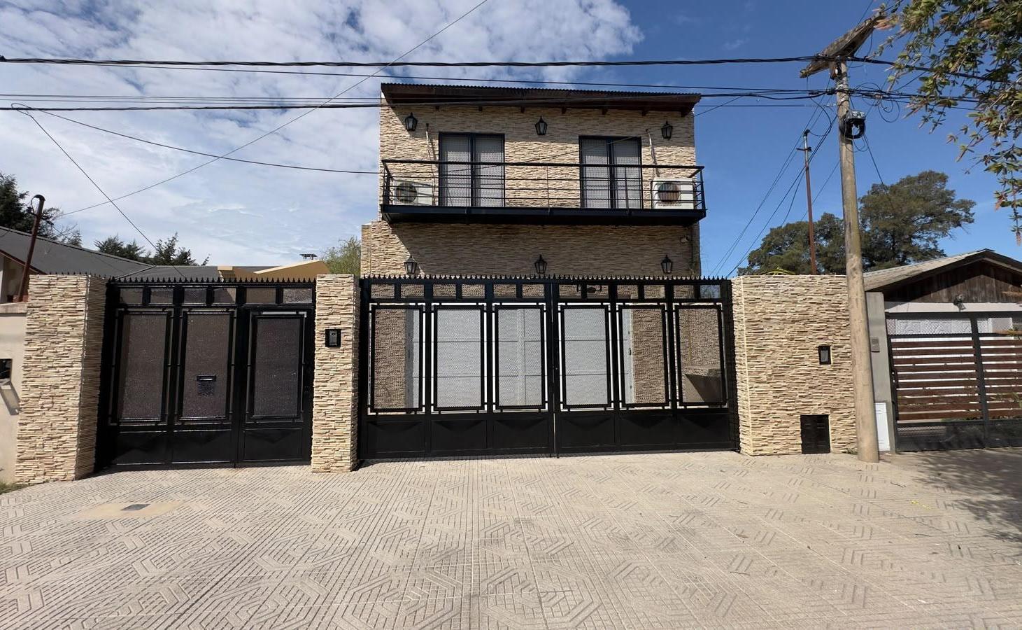 Foto de Casa 4 Hab, 2 Baños, Pileta, Los Alamos 141 Bis - Funes, imagen 3