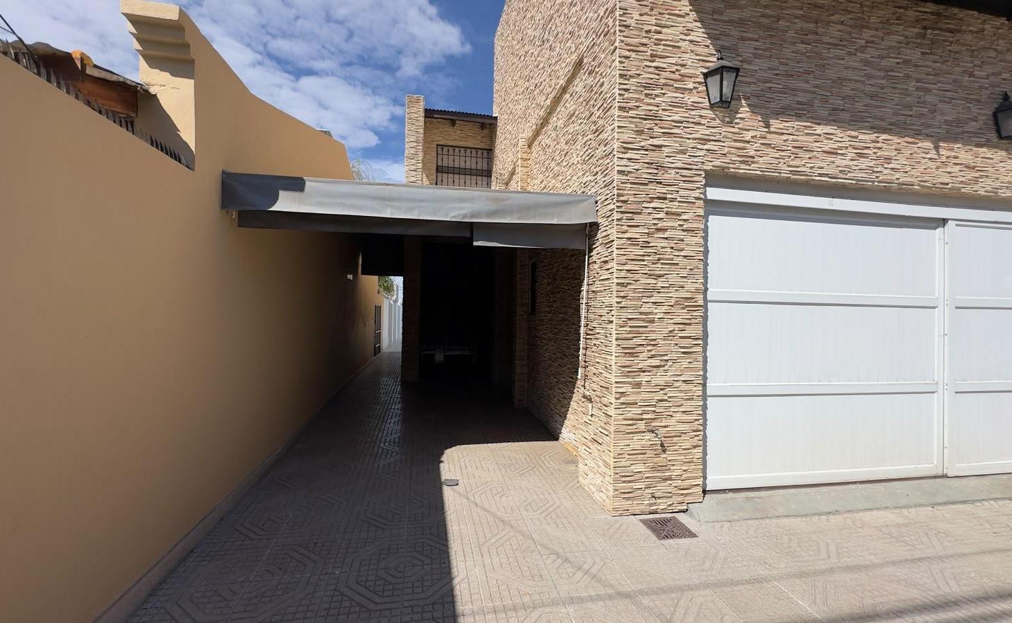 Foto de Casa 4 Hab, 2 Baños, Pileta, Los Alamos 141 Bis - Funes, imagen 1