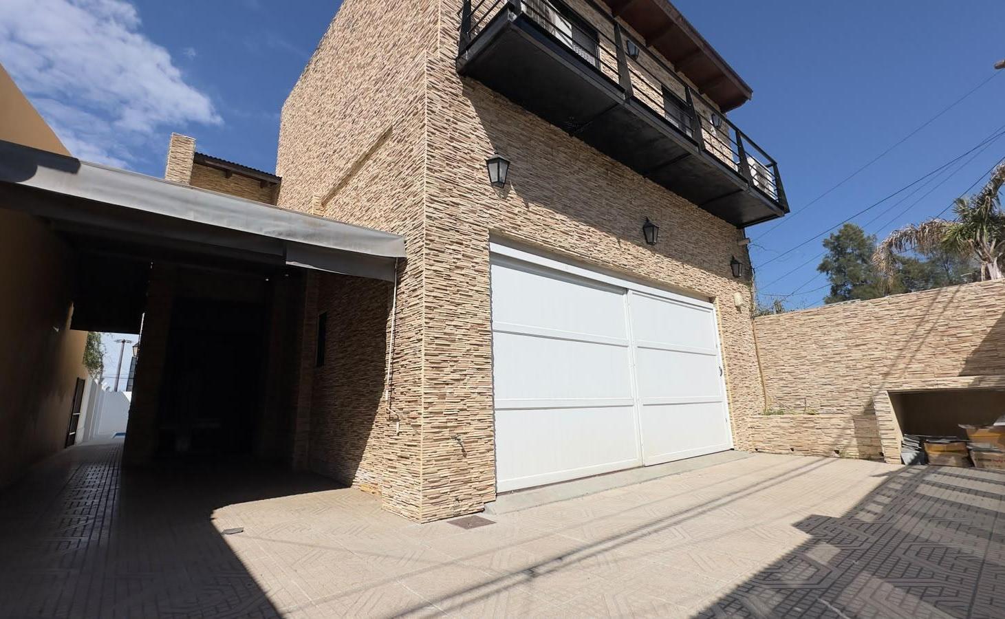 Foto de Casa 4 Hab, 2 Baños, Pileta, Los Alamos 141 Bis - Funes, imagen 2