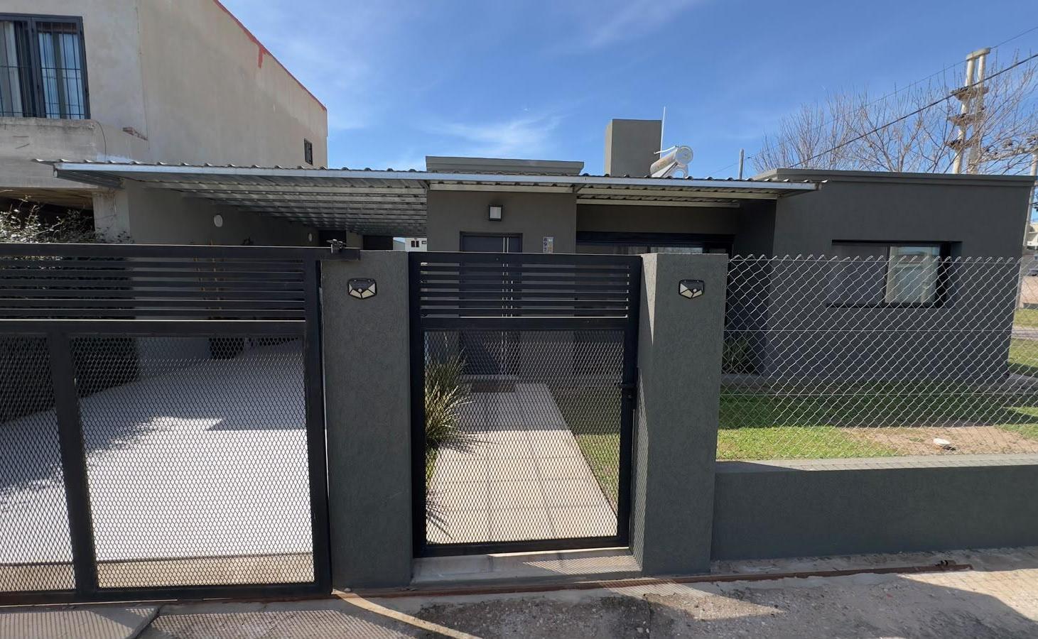 Foto de Casa 2 Hab, 2 Baños, Pileta, Esquina Echeverria y Casilda, Funes City, imagen 4