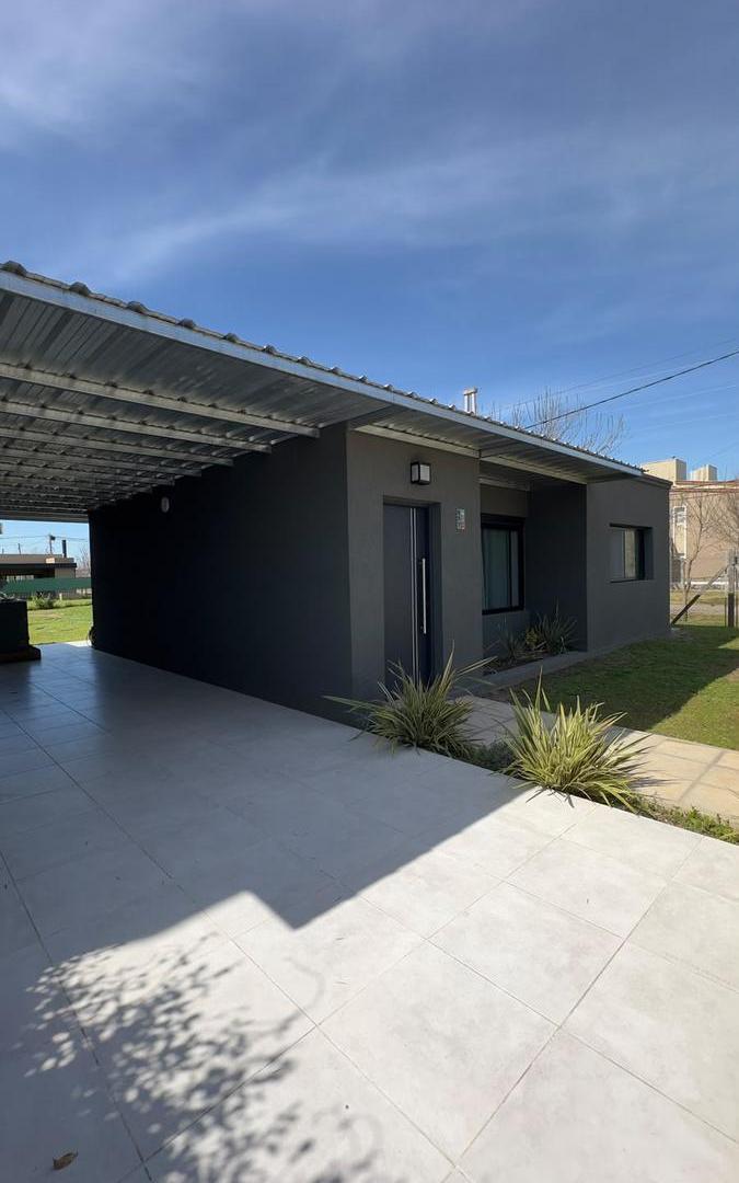 Foto de Casa 2 Hab, 2 Baños, Pileta, Esquina Echeverria y Casilda, Funes City, imagen 2
