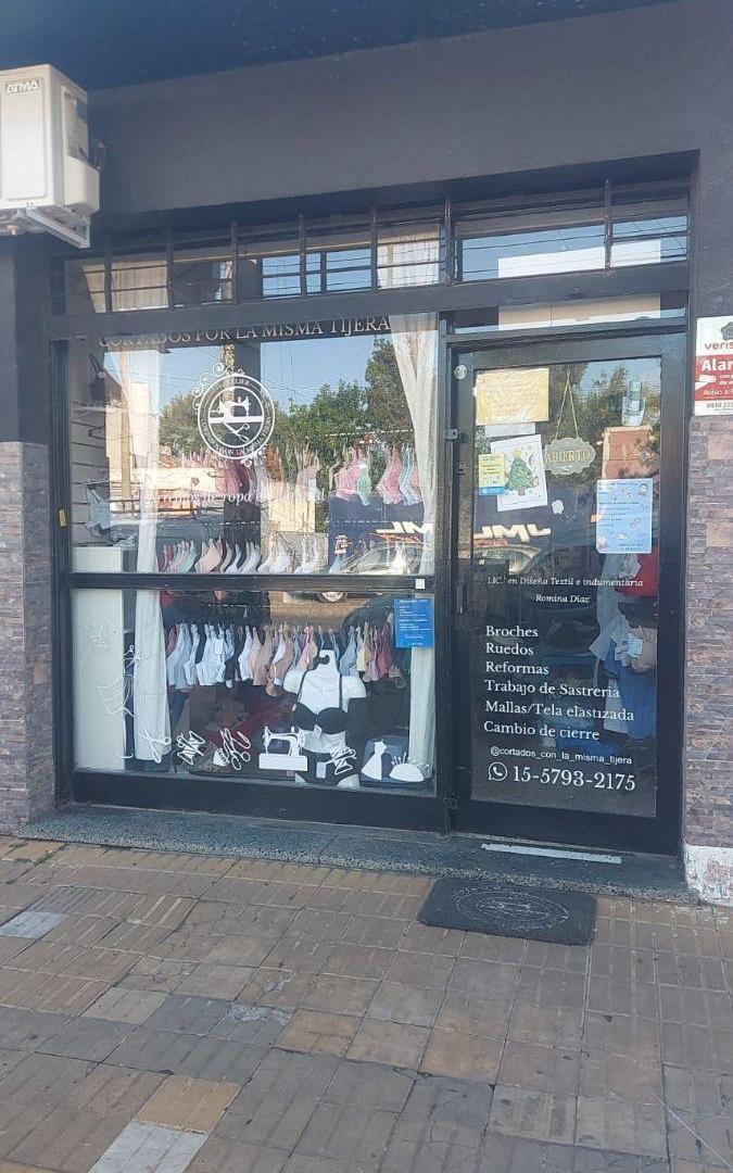 LOCAL EN CENTRO COMERCIAL