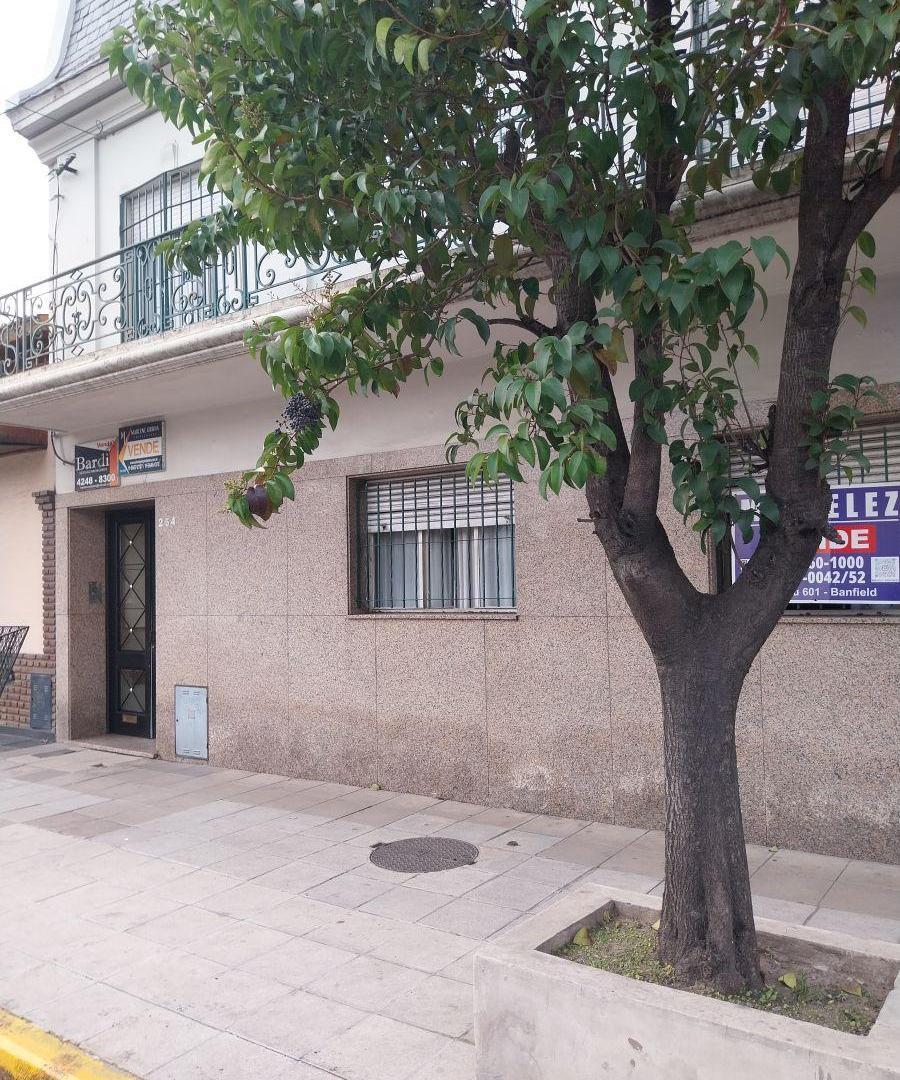 Foto de Departamento de 45 m² con 1 dormitorio en alquiler en Banfield, imagen 3