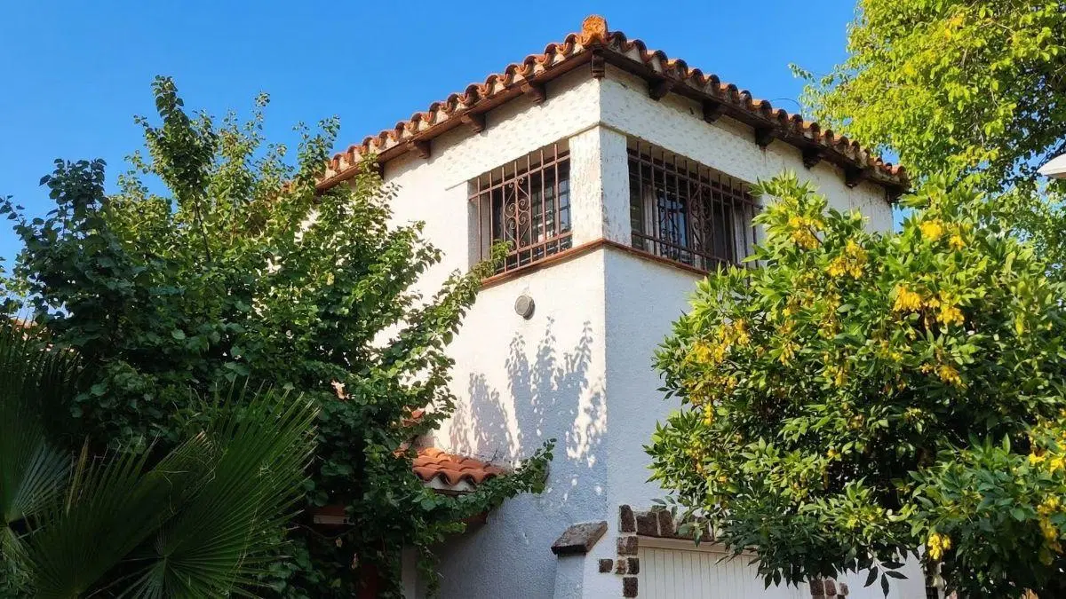 Quinta Sección. Calle Vicente Gil 600. Cercanía Parque San Martín. A reciclar: cocina y baños. 1