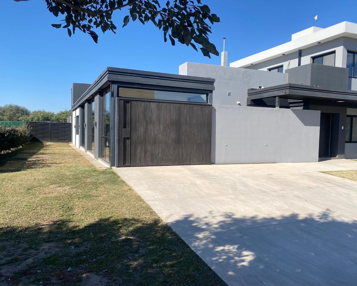 Se Vende Casa en 7 Soles (Heredades) 4