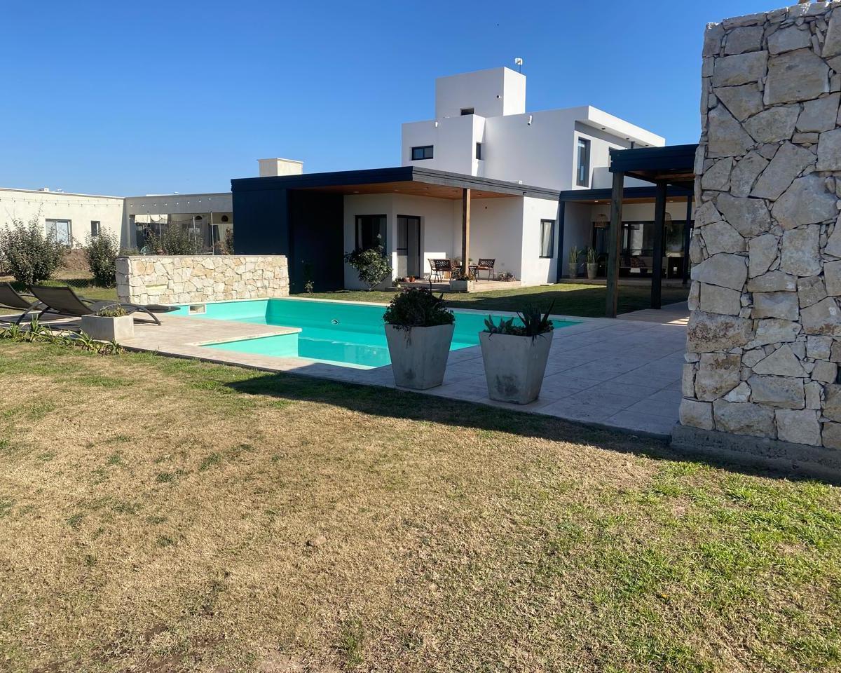 Se Vende Casa en 7 Soles (Heredades) 3