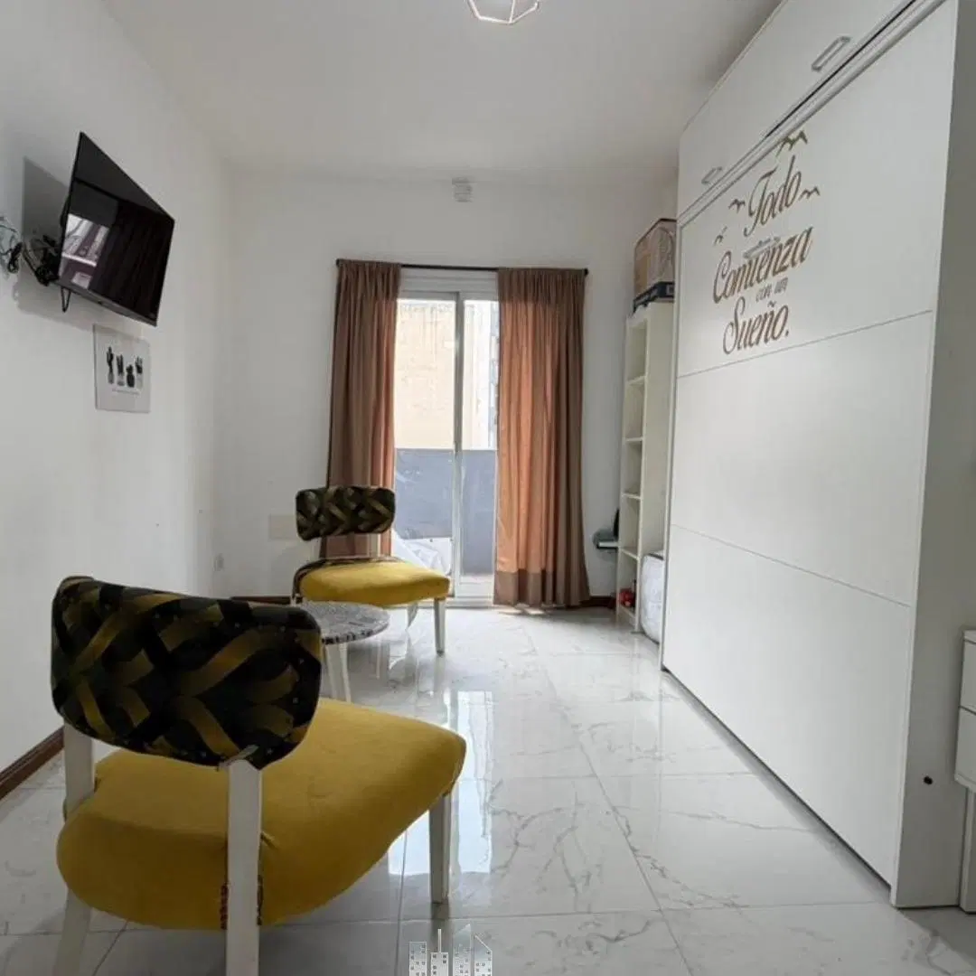 VENTA 1 AMBIENTE A LA CALLE CON BALCON, RECICLADO Y EQUIPADO 2