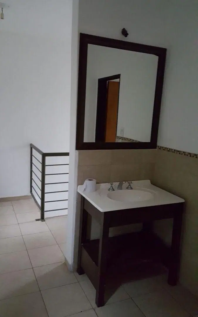 ALQUILO CASA 2 DORMITORIOS Y COCHERA EN SALSIPUEDES 2