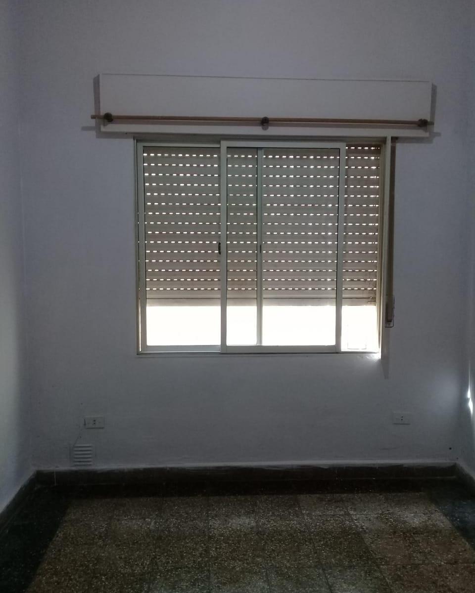 Foto de Casa: 2 dormitorios, 1 baño, living, comedor, cocina, lavadero, garaje, imagen 4
