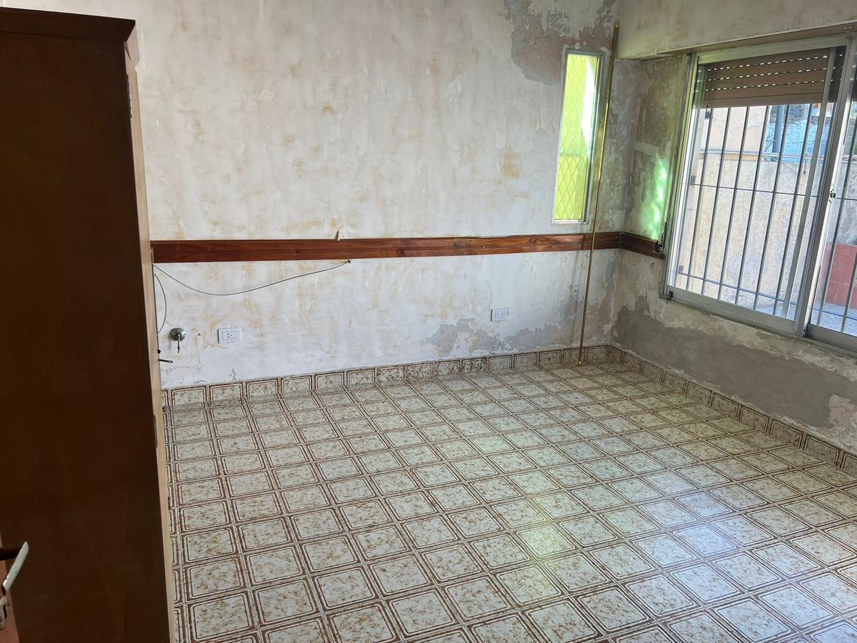 Foto de Venta Casa en Banfield, imagen 3