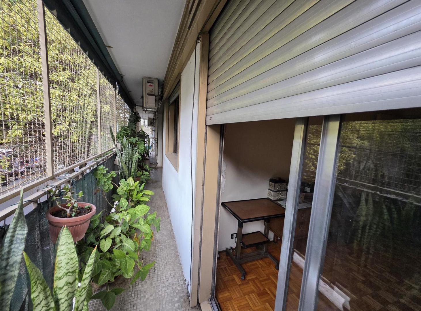 Foto de Venta Departamento en Balvanera Cochera. Balcón. Patio, imagen 2