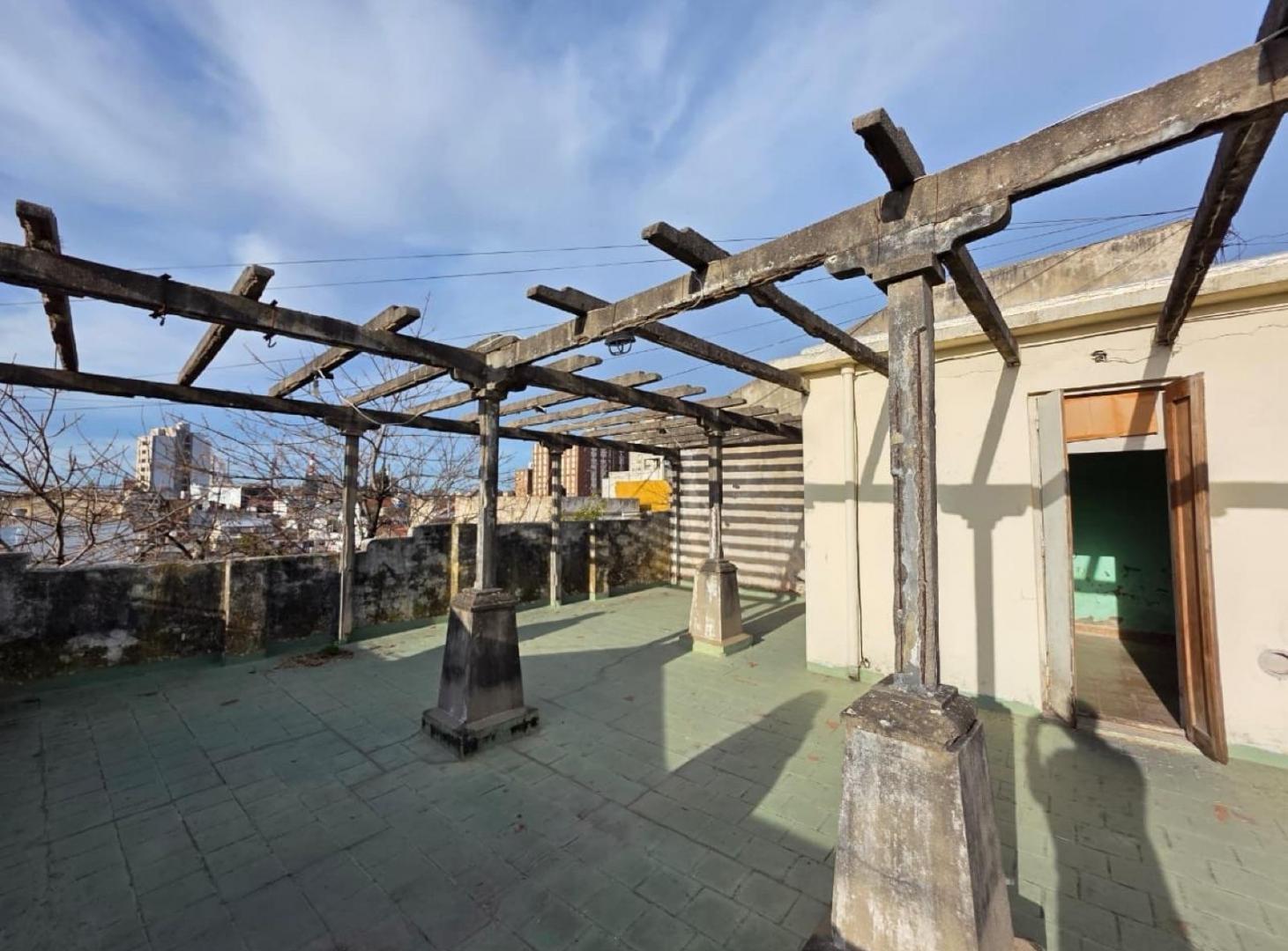 VENTA PH 5 AMB COCHERA PATIO Y TERRAZA GERLI LANUS