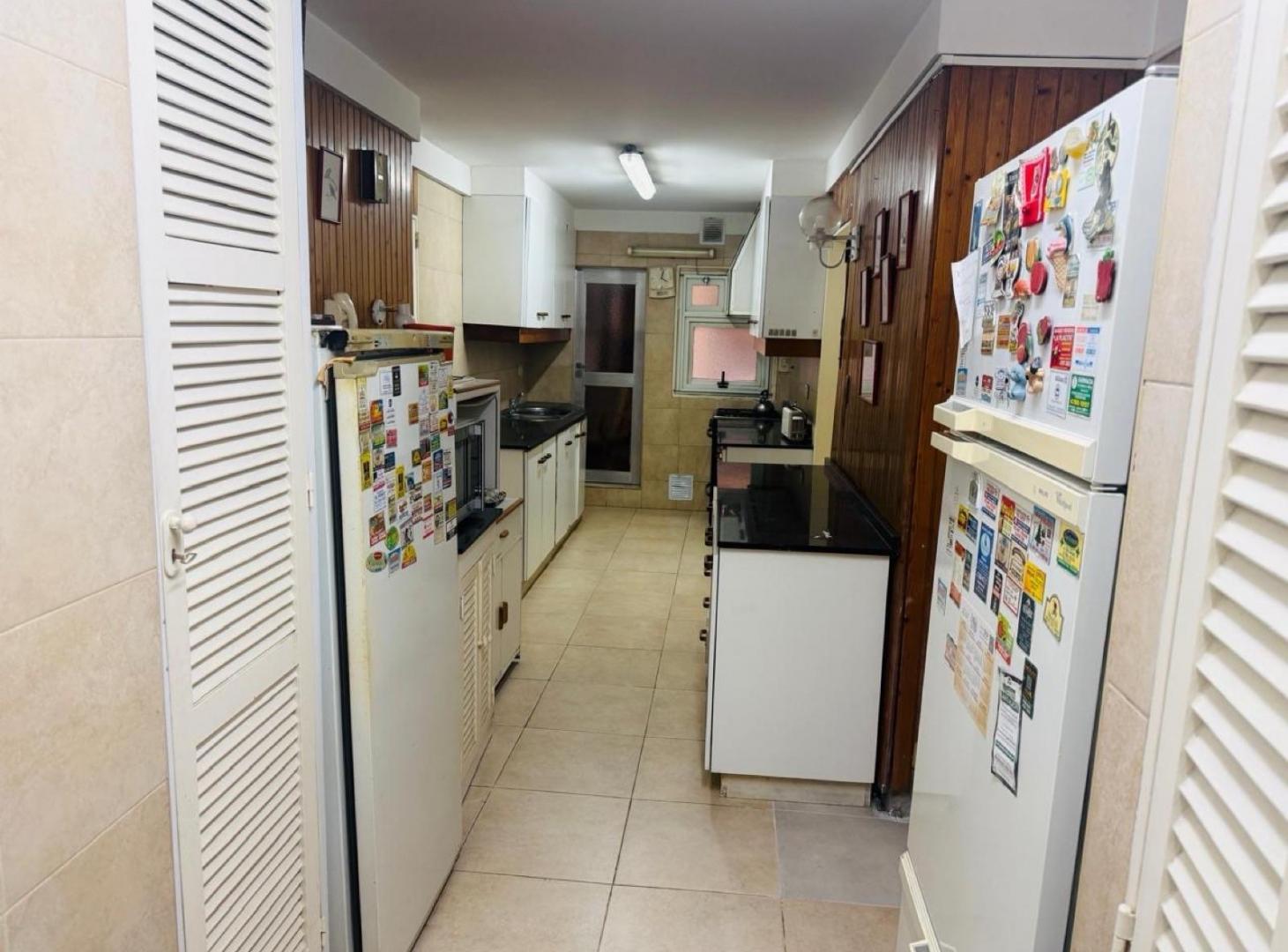 Foto de VENTA. BELGRANO. PISO. 6 AMBIENTES . COCHERA BAULERA., imagen 3