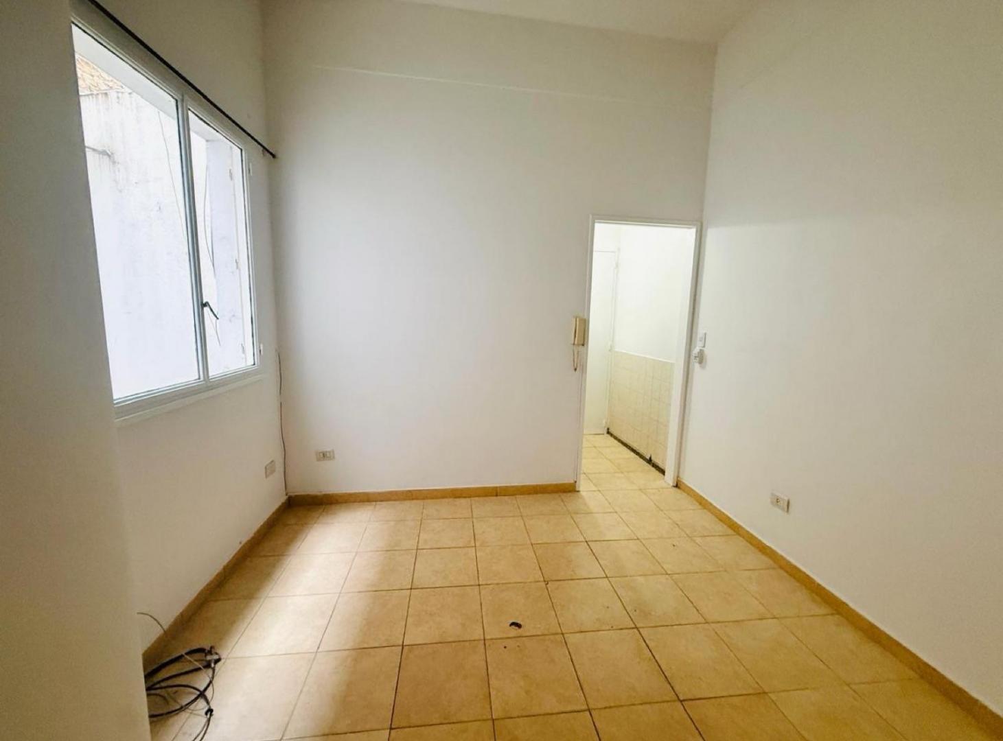 Foto de VENTA. VILLA CRESPO 2 AMBIENTES, PATIO, imagen 5