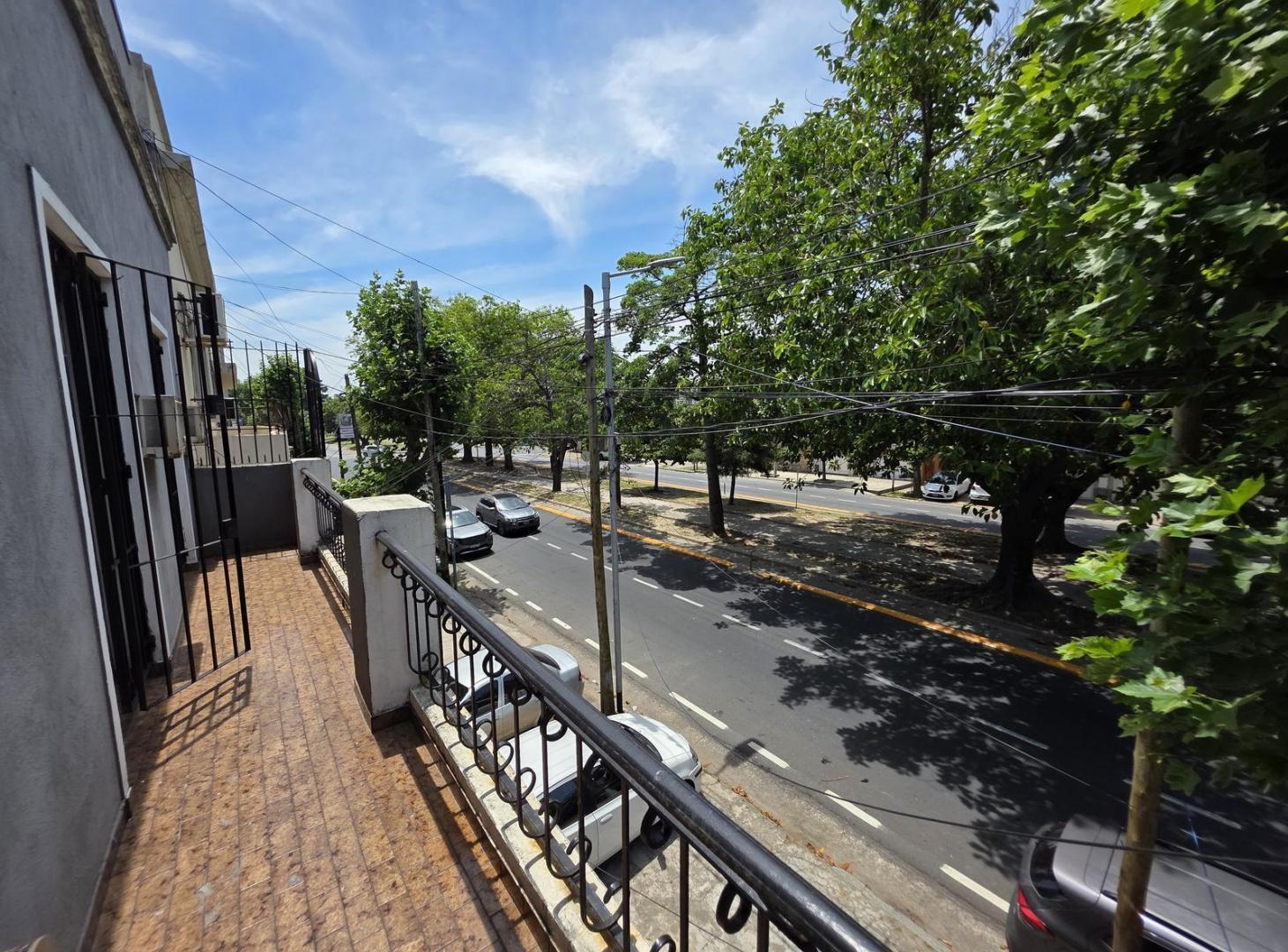 Foto de VENTA PH 4 AMB PATIO Y TERRAZA SIN EXPENSAS AVELLANEDA, imagen 2