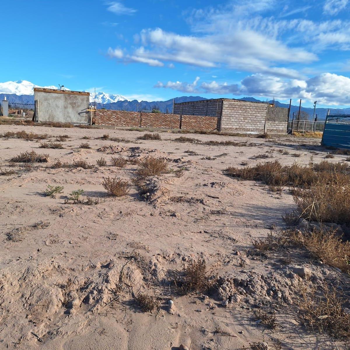 Lotes en Venta en Perdriel 3