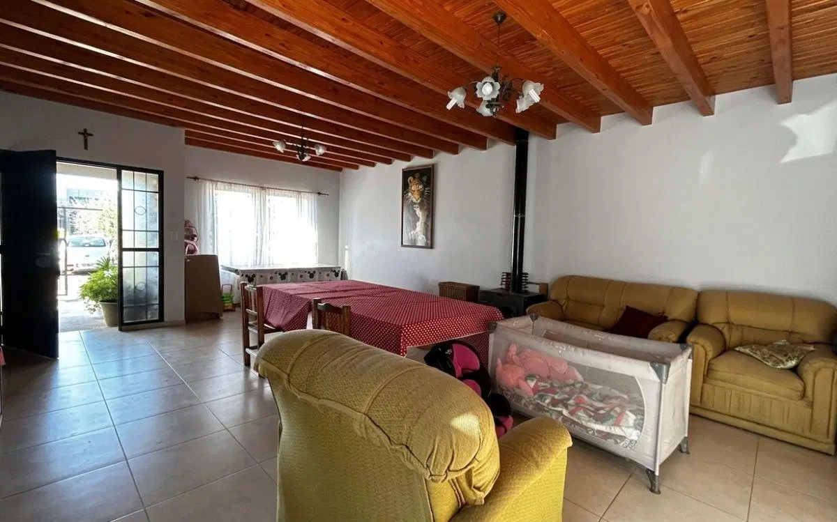 Casa en venta en Lunlunta 3