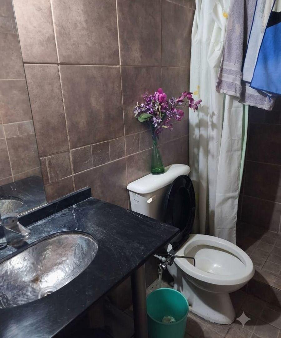 Foto de Casa con parque y pileta en venta en Perdriel, imagen 4